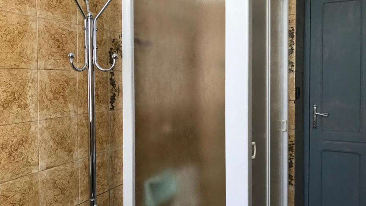 Casa Vacanze Zarinu Orgosolo Buitenkant foto