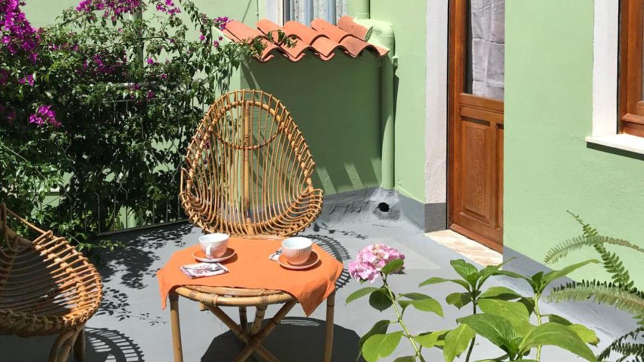 Casa Vacanze Zarinu Orgosolo Buitenkant foto