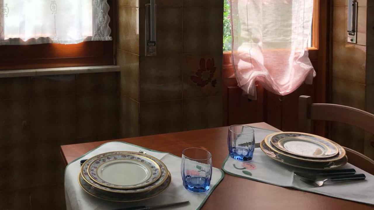 Casa Vacanze Zarinu Orgosolo Buitenkant foto