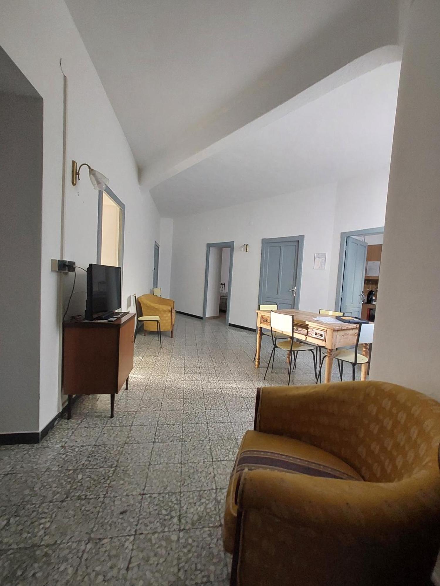 Casa Vacanze Zarinu Orgosolo Buitenkant foto
