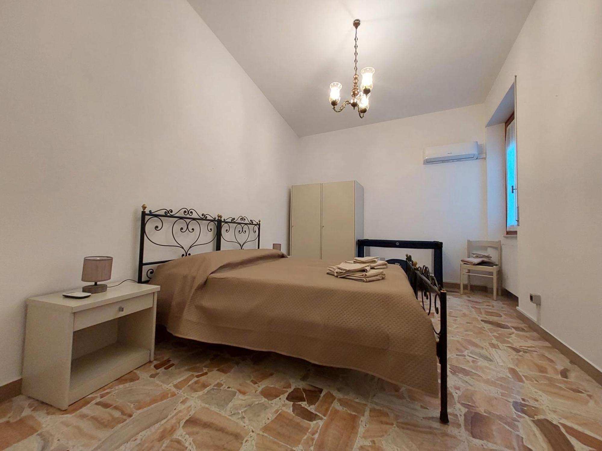 Casa Vacanze Zarinu Orgosolo Buitenkant foto