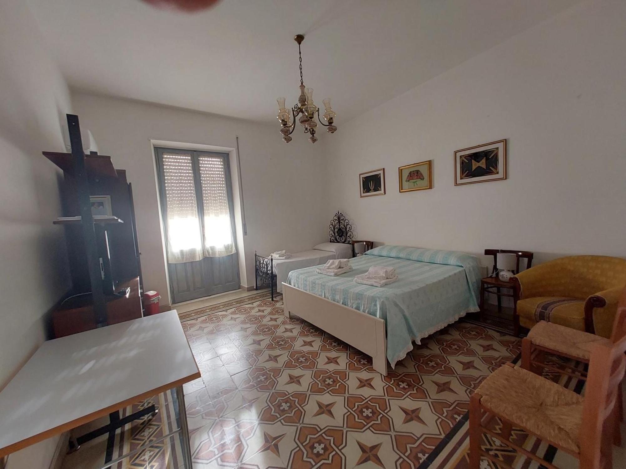 Casa Vacanze Zarinu Orgosolo Buitenkant foto