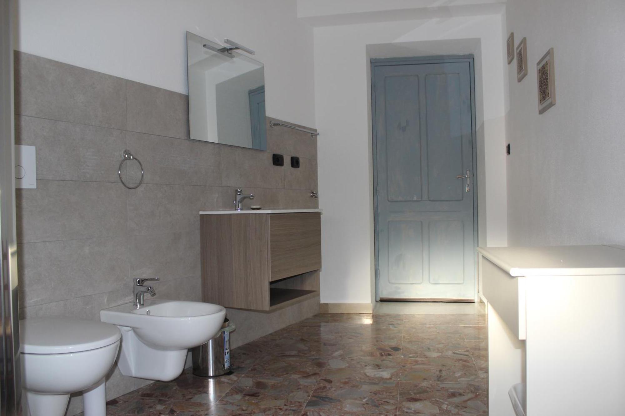 Casa Vacanze Zarinu Orgosolo Buitenkant foto