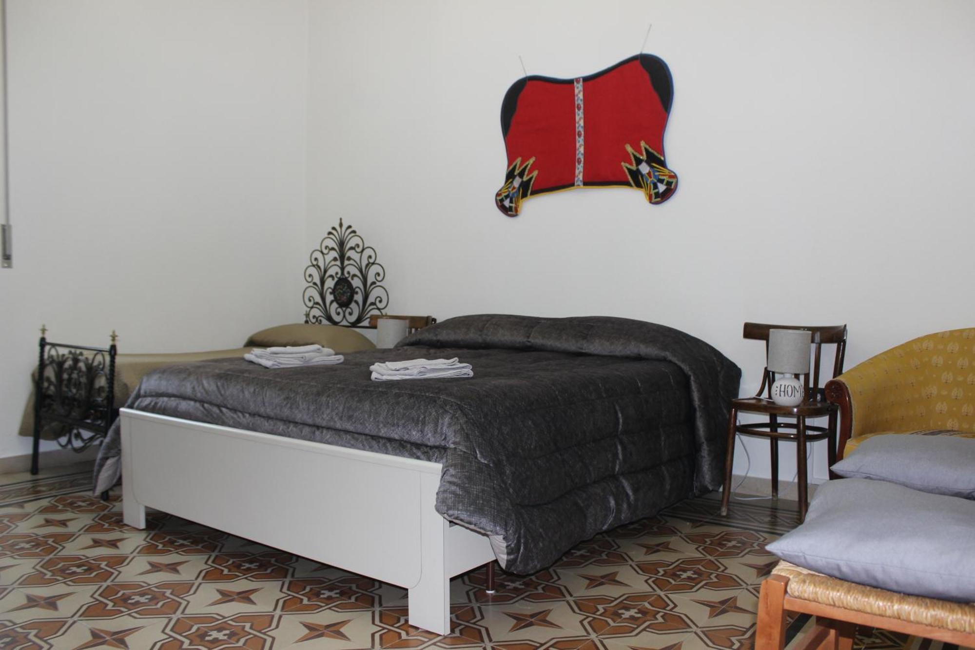 Casa Vacanze Zarinu Orgosolo Buitenkant foto